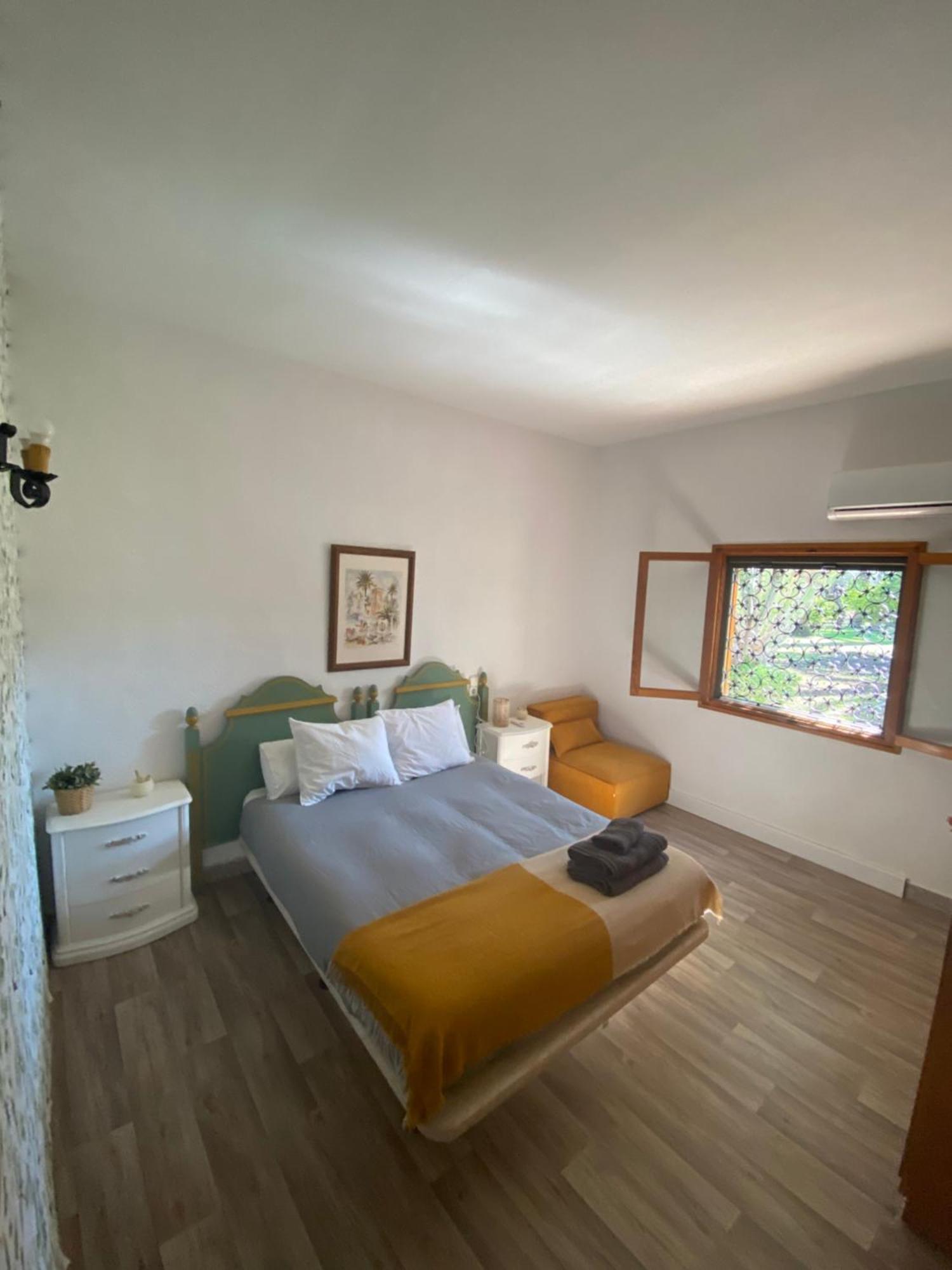 Bed and Breakfast Pink Lemon House Elche Exterior foto