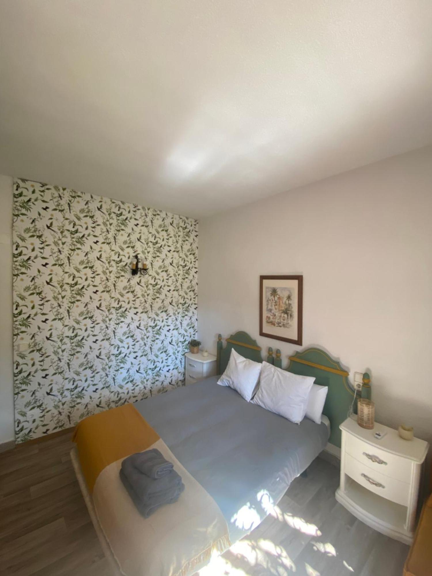 Bed and Breakfast Pink Lemon House Elche Exterior foto