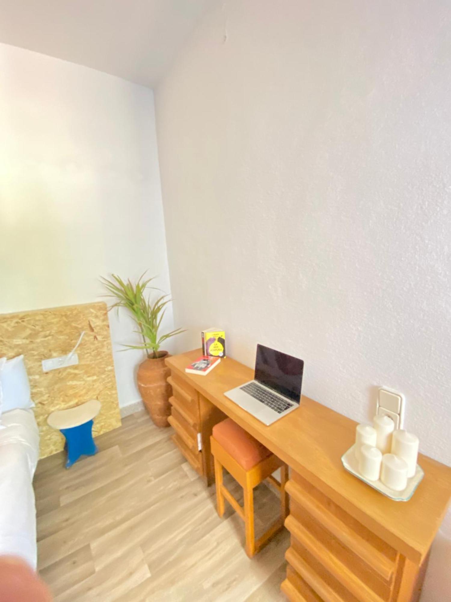 Bed and Breakfast Pink Lemon House Elche Exterior foto