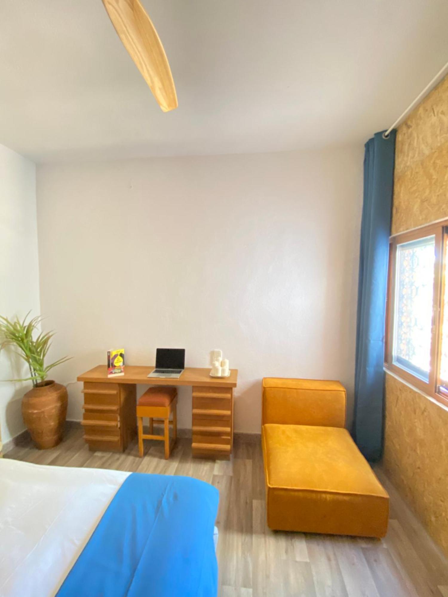 Bed and Breakfast Pink Lemon House Elche Exterior foto