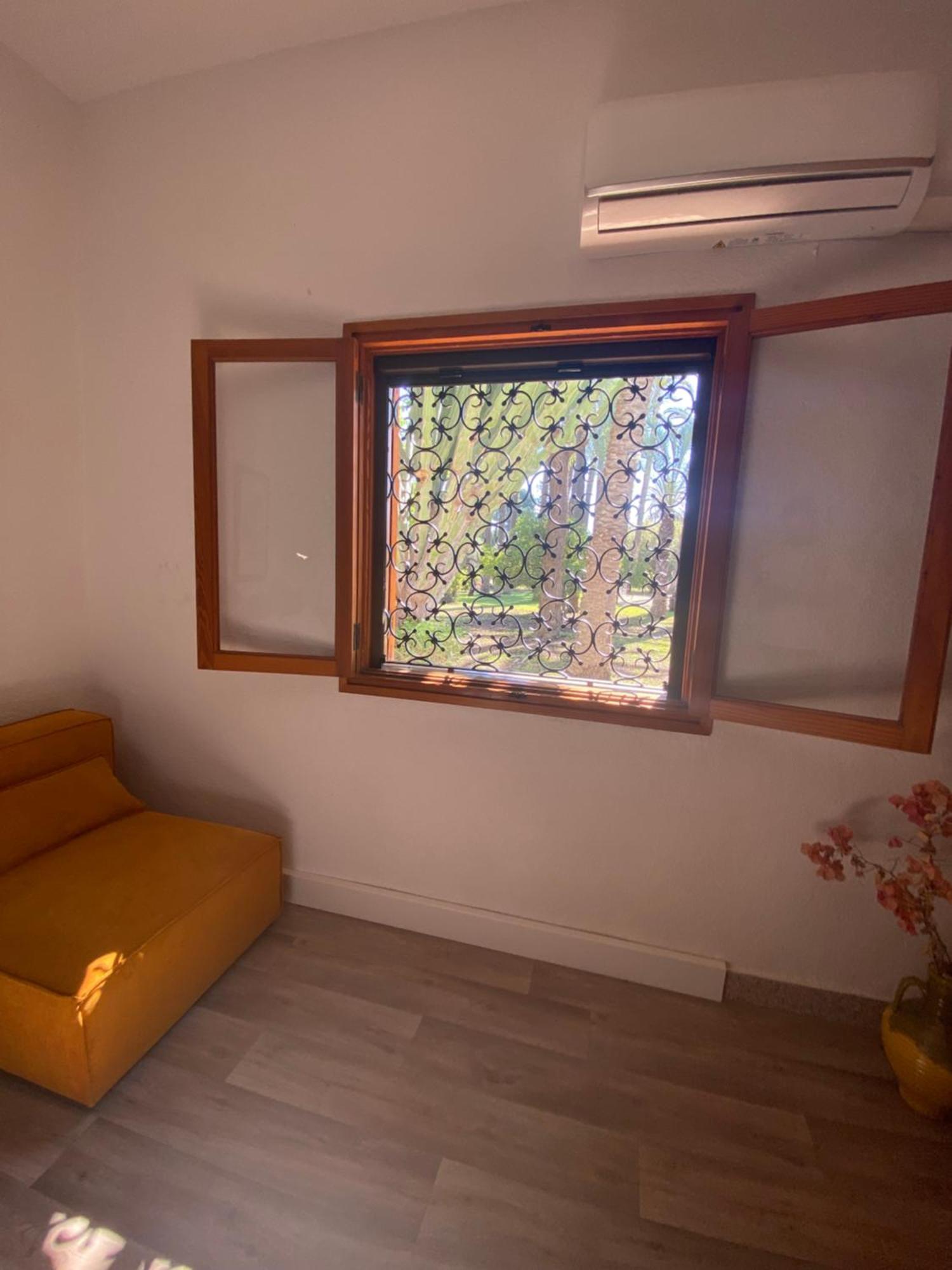 Bed and Breakfast Pink Lemon House Elche Exterior foto