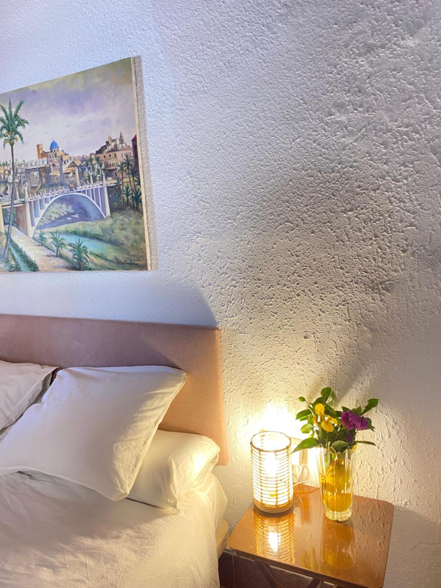 Bed and Breakfast Pink Lemon House Elche Exterior foto