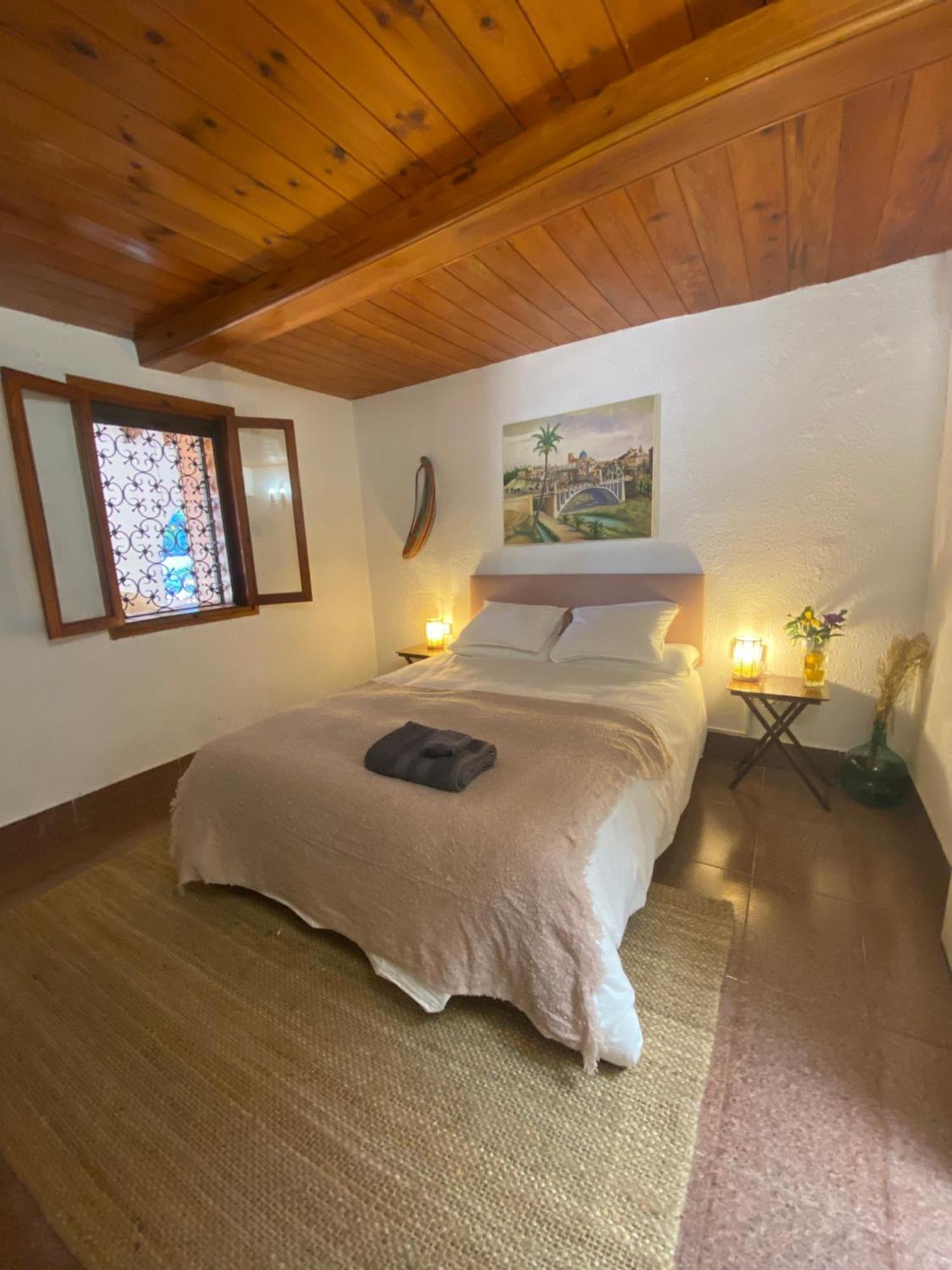 Bed and Breakfast Pink Lemon House Elche Exterior foto