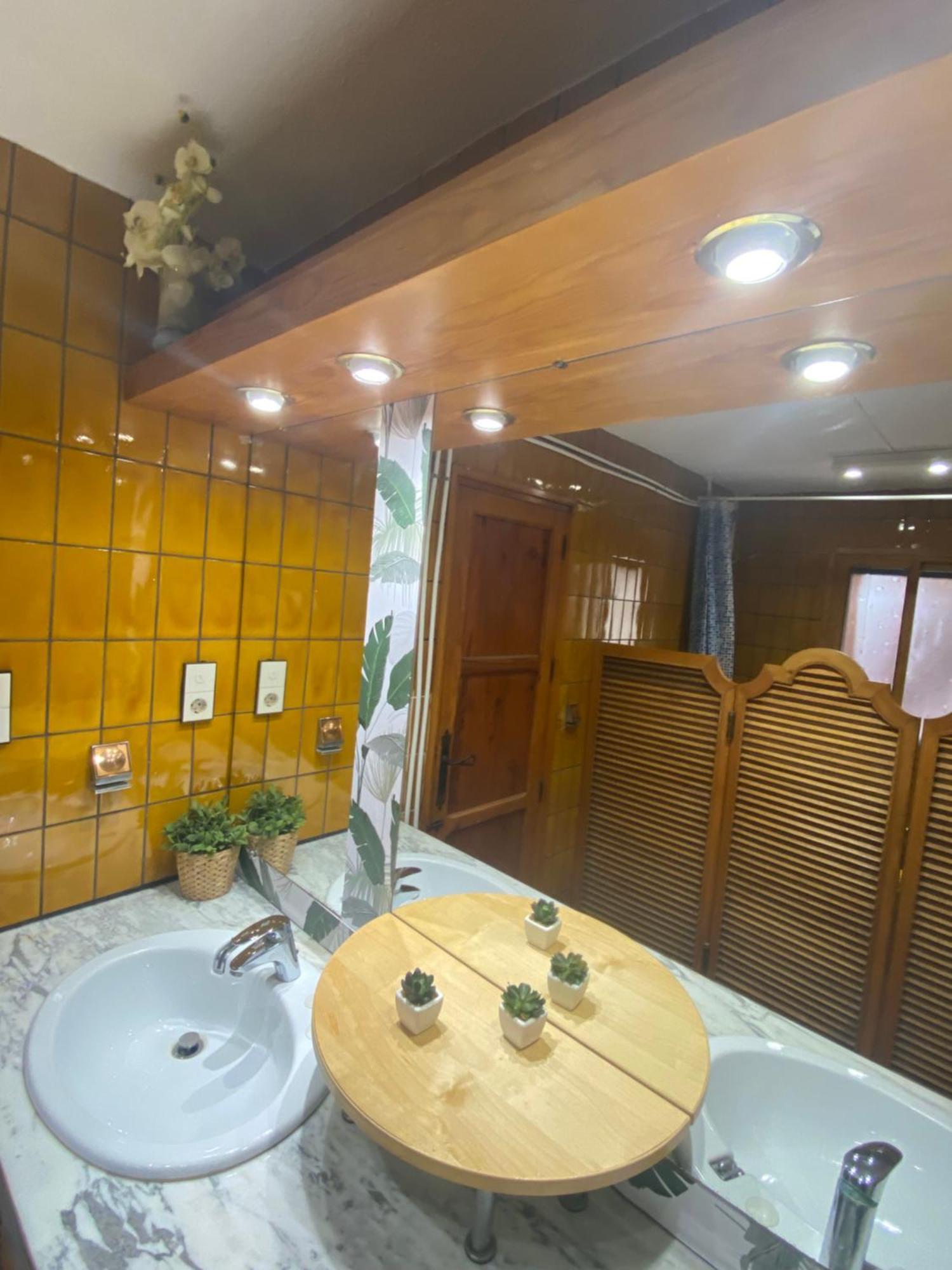 Bed and Breakfast Pink Lemon House Elche Exterior foto