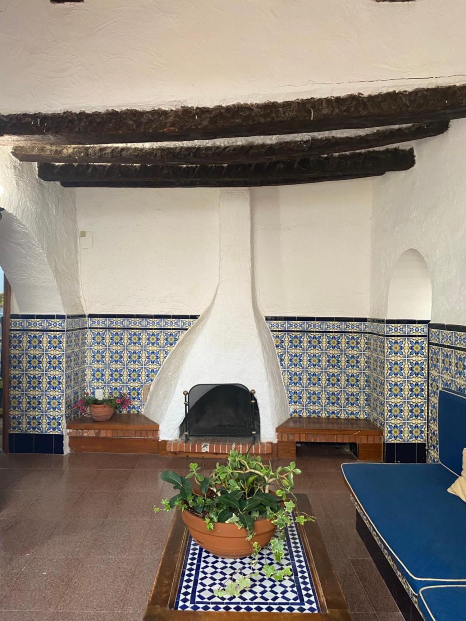 Bed and Breakfast Pink Lemon House Elche Exterior foto